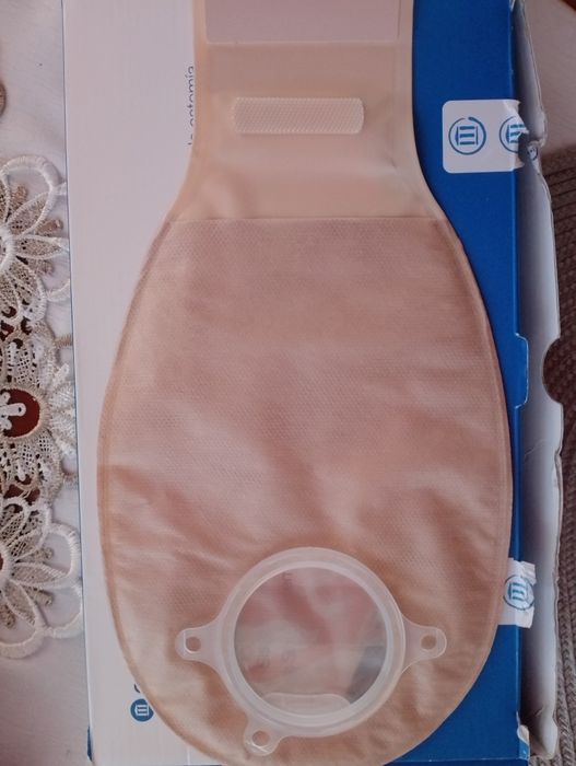 Продаж медичних мішків для стоми: ConvaTec та Coloplast
