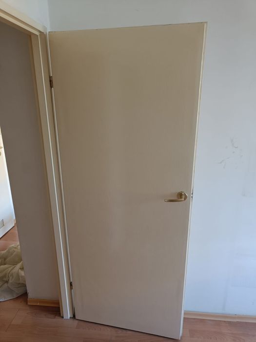 Drzwi do pokoju 81,5cm na 101,5cm otwór 80cm