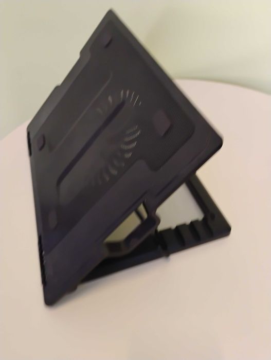 Podstawka chłodząca VAKOSS do laptopa 17 cali LF-1860AL Czarny