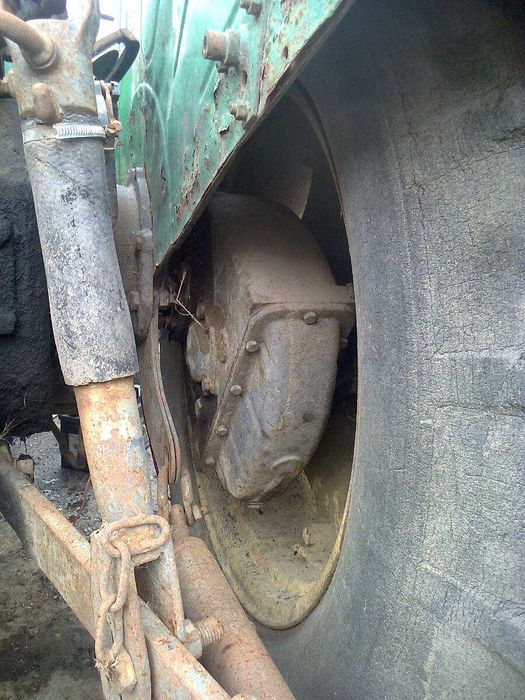 Ursus C 360 korpus tylnego mostu z dyferencjałem pompą