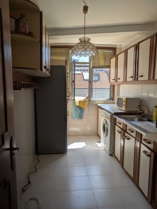 arrendamento apartamento, excelente localização, baixa do Porto, boas áreas, perto de tudo e com transportes para qualquer lado