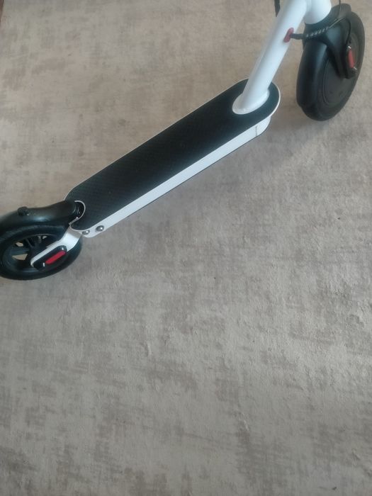 Продам електросамокат Crosser E9