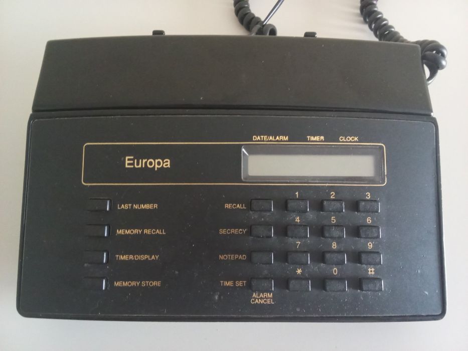 Telefon stacjonarny całość na zdjęciu