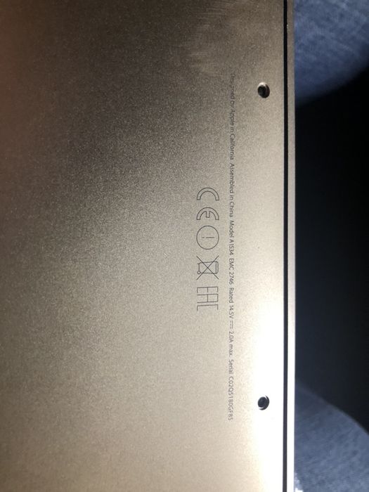 Mackbook A1534 kompetna obufowa z baterią