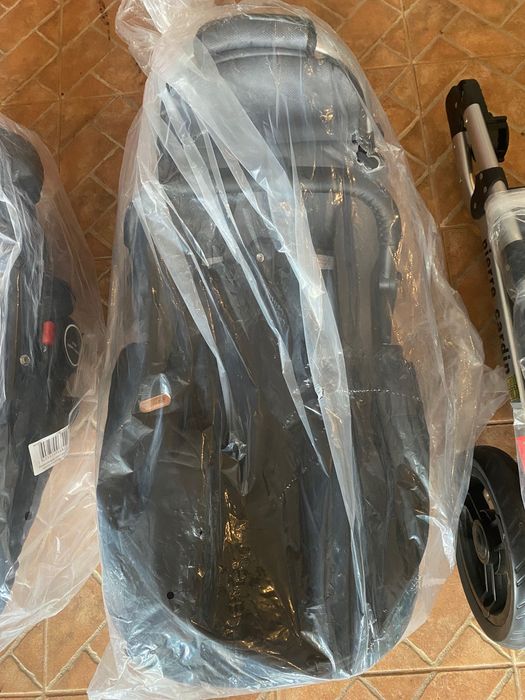 Carrinho de bebé Pierre Cardin