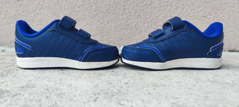 Dziecięce Buty ADIDAS
VS SWITCH 3 CF I H03794 rozmiar 22