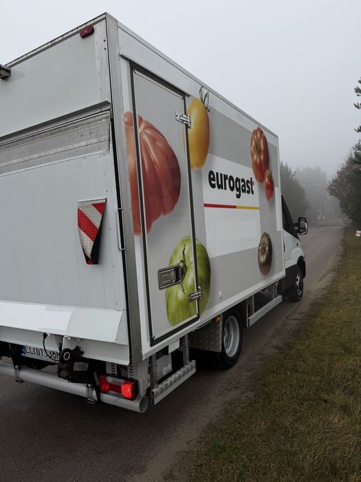 Iveco 50C18 – Chłodnia z windą UDT (2017)