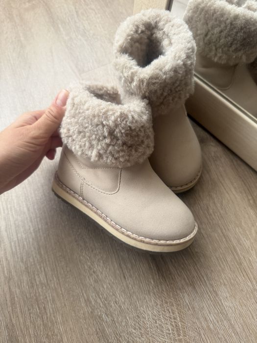 Черевики zara для дівчинки 23см