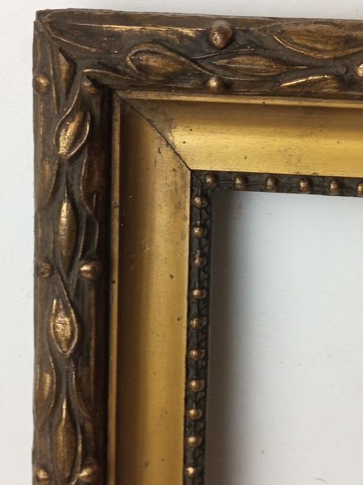 Rama drewniana zdobiona przedwojenna nr 3