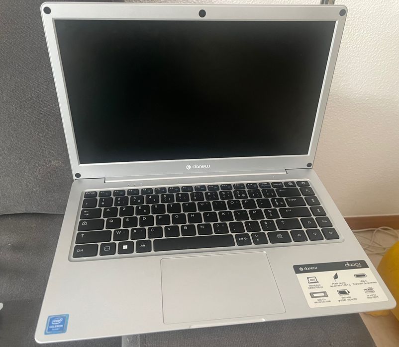 Computador portátil Danew