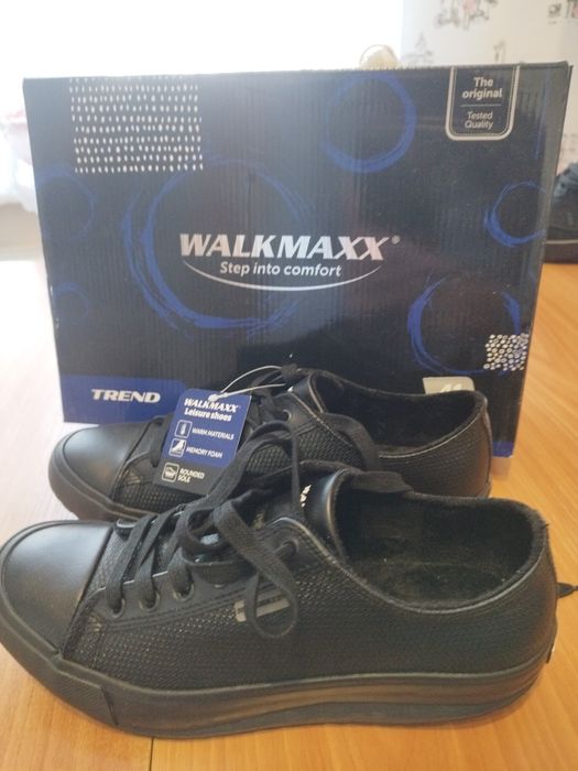 Продам нові кросівки