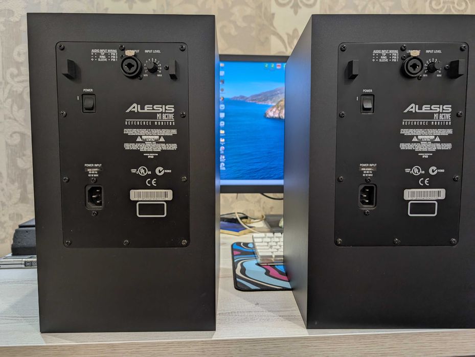 студійні монітори Alesis m1 active mk2