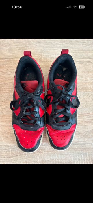 Buty Nike czerwono-czarne