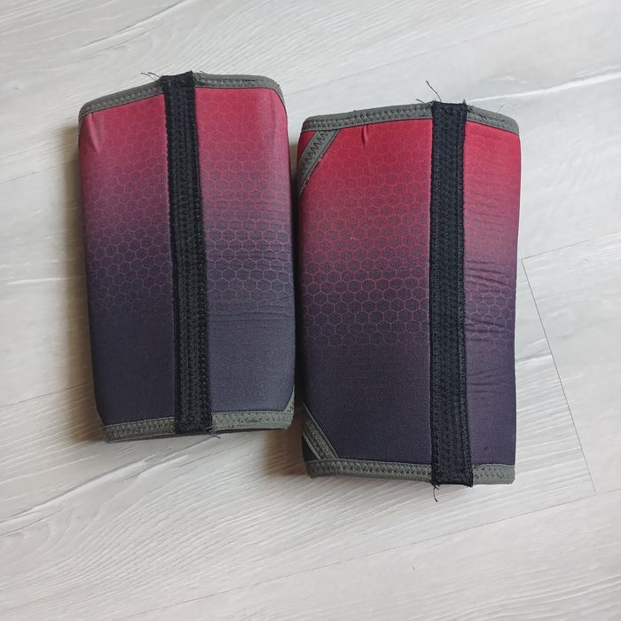 Наколінники Titan