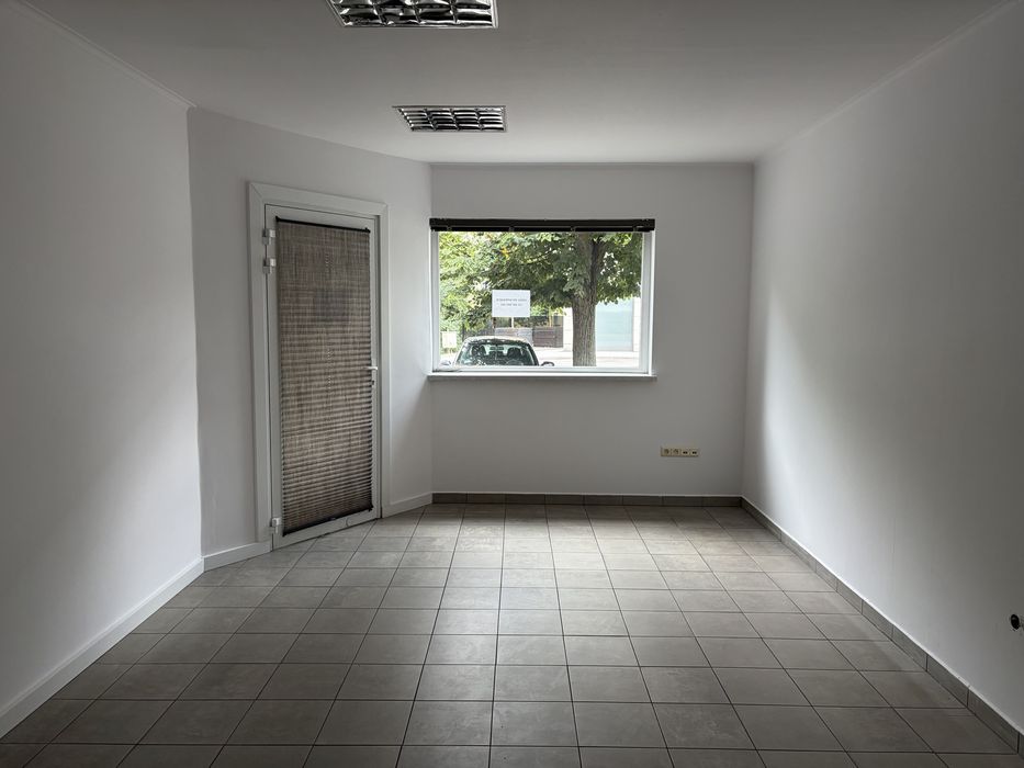 Lokal usługowy  ok 32 m2 Otwock
