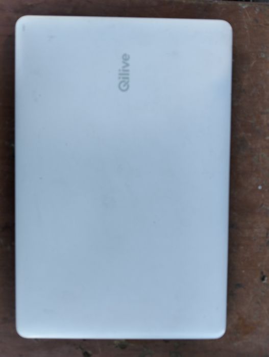 QILIVE PORTÁTIL Q7 (model: CW14Q7B ?)
(Intel Atom Z3735F ?, 2 Go RAM, 32 Go eMMC, 14p).