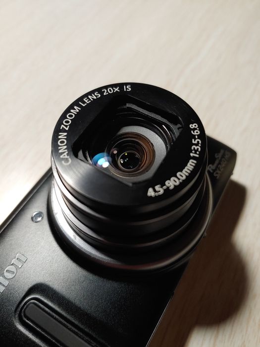 Canon SX240 HS 20x optical zoom