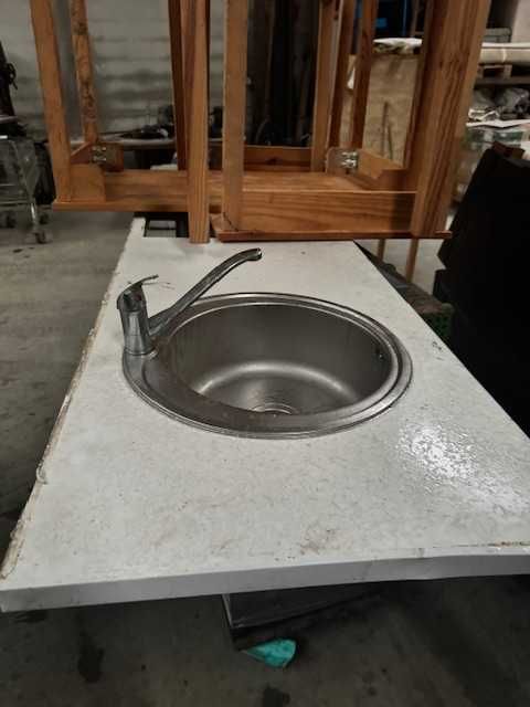 BANCADAS EM INOX E CERÂMICA