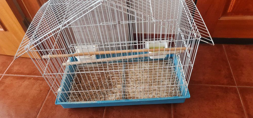 Vendo  gaiola de pássaros