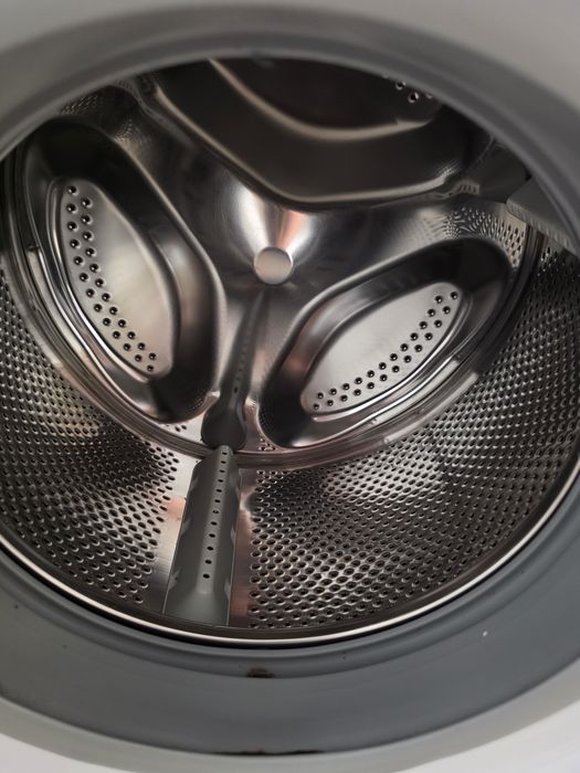 Máquina de lavar a roupa indesit