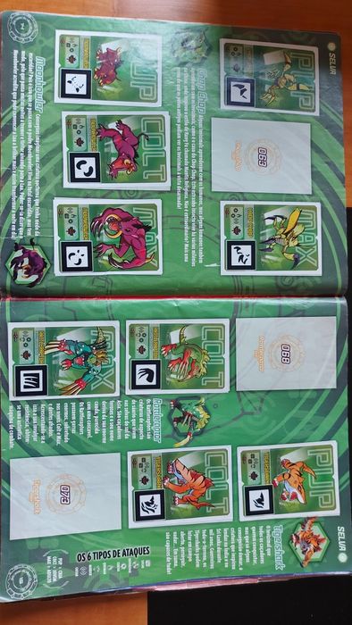 Invizimals Sticker Album