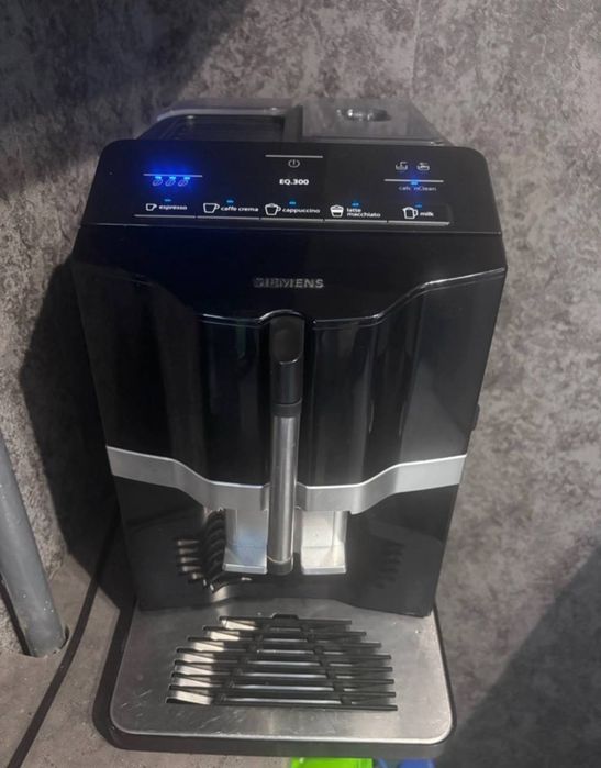 Кавомашина Siemens EQ300