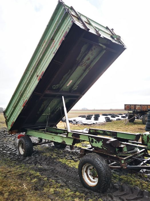 Przyczepa rolnicza 8t  3 strony wywrotka