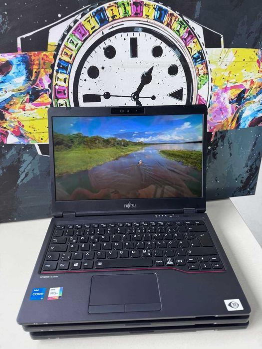 Ультрабук Fujitsu U7311 4G модем IPS ідеальний для подорожі є 70 шт.