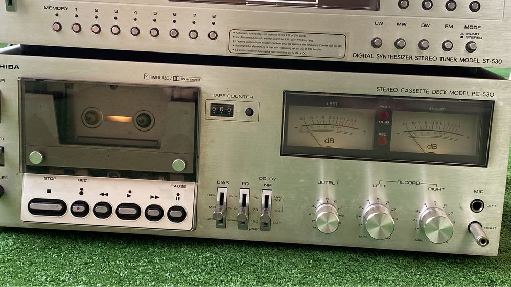 Toshiba série 530 cassete sintetizador e pre-amplificador