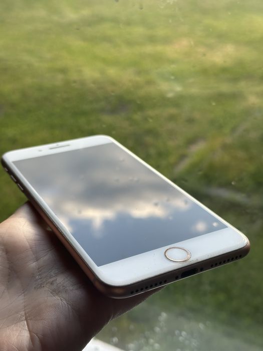 Iphone 8 plus , 64 Gb neverlok