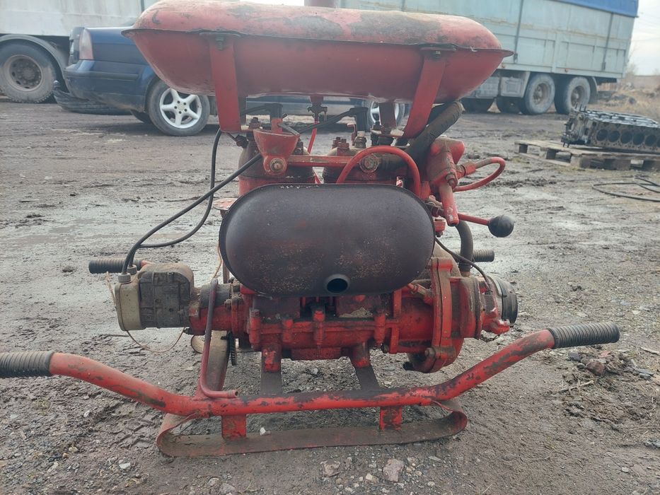 Помпа бензинова.