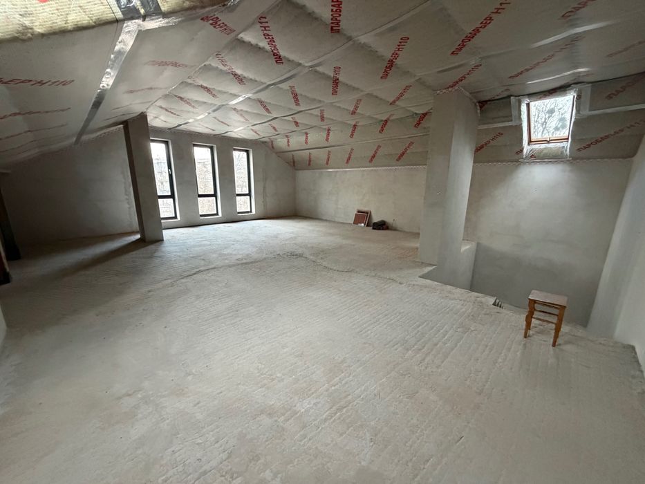 Продаж котеджу (дуплекс) 244 м2  вул. Каховська 2 пов. та мансарда