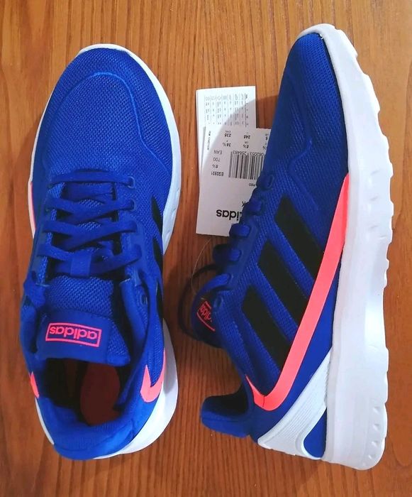 Adidas Novas e originais - Tamanho 38 e 2/3