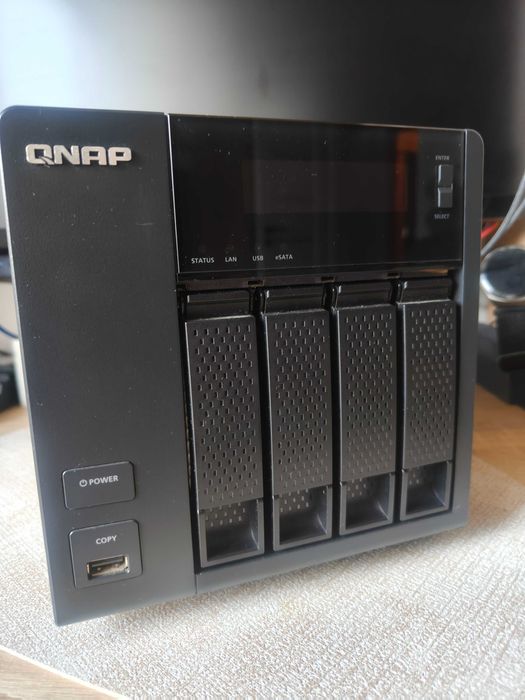 NAS QNAP TS-419P II - QTS 4.3.3