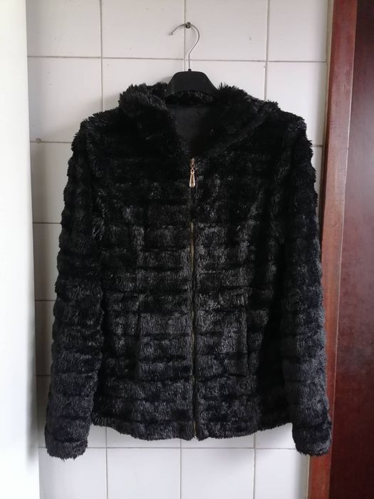 Casaco preto de pelo