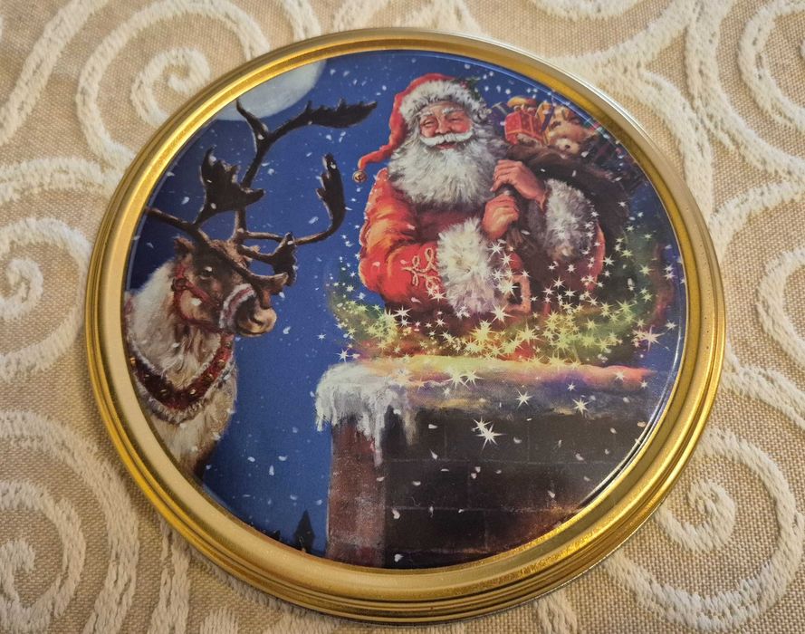 Sprzedam metalowe pudełko po ciastkach, motyw świąteczny