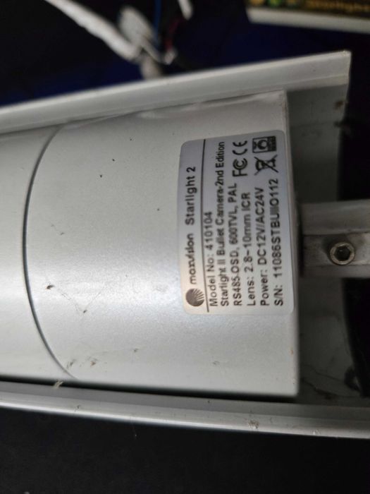 Gravador videovigilância 8 canais 500GB + 2 câmaras bullet de exterior