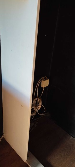 Szafa biała bez drzwi