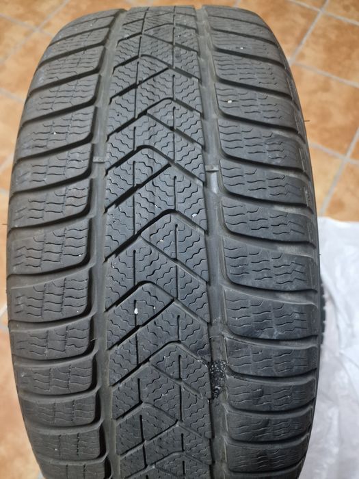 2 Pneus Pirelli Sottozero 3 225/40 R19 93H