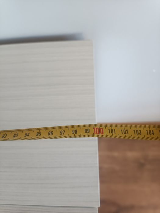 Sprzedam komodę 1x1 m