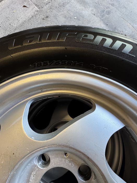 Диски  R14  4/100  кованые  с резиной