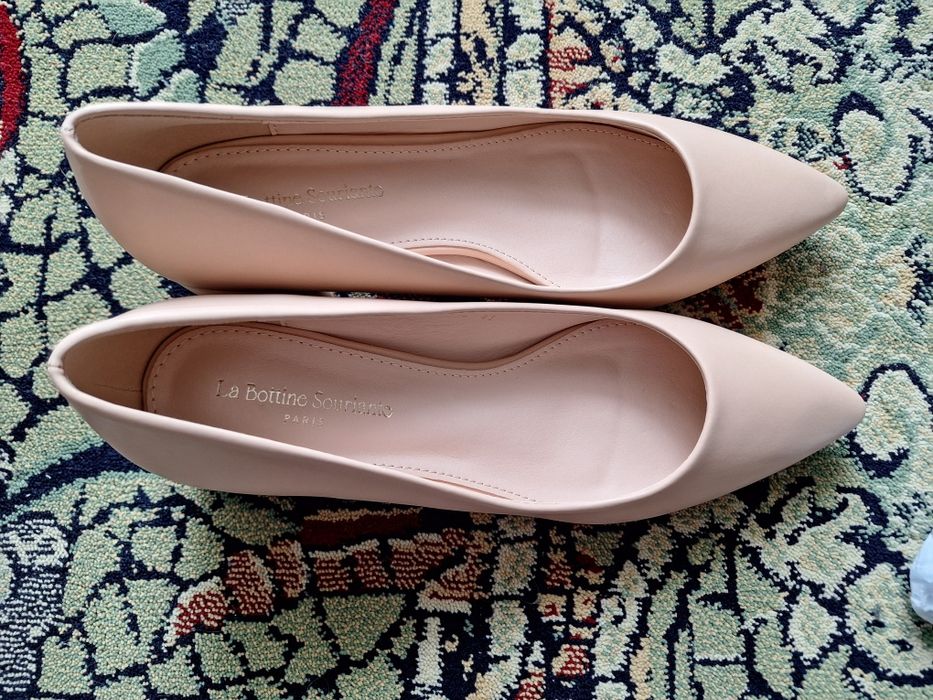 Buty eleganckie r.40,5na obcasie 5 cm nude