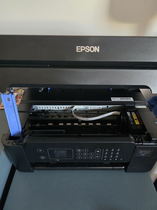 Impressora Epson praticamente nova