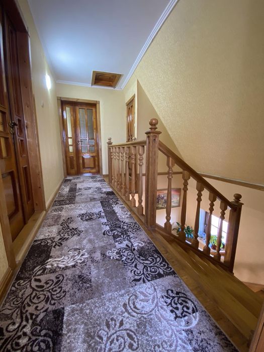 Продаж будинку з терасою, держпрограми - так!