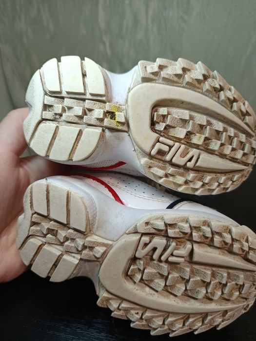 Кросівки fila оригінал.