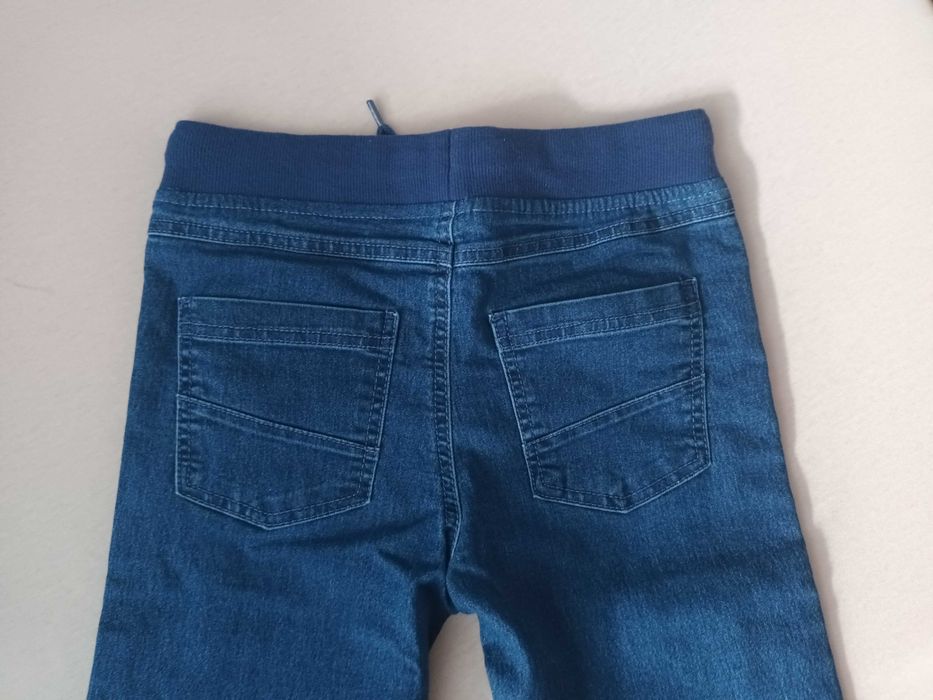 Nowe spodnie chłopięce, jeansowe rozm 140