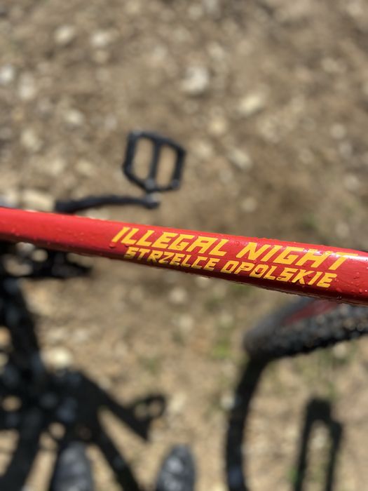 Rower dirt czerwono czarny