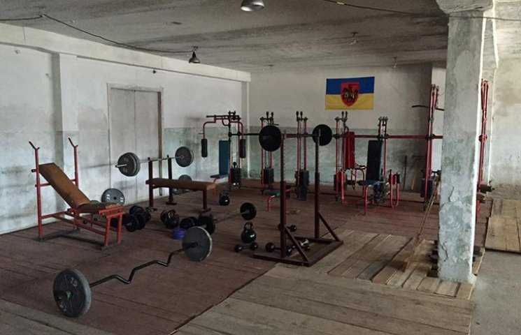 Військові приймуть в хороші руки спортивне обладнання (тренажери)