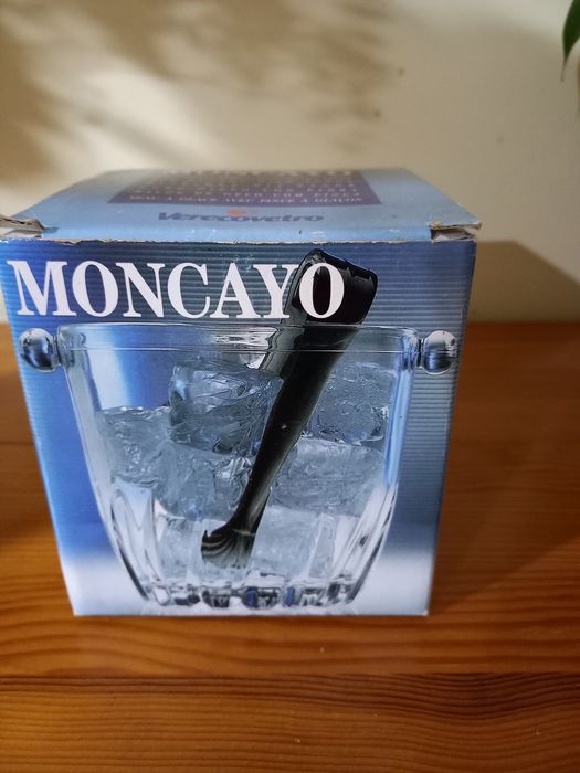 Balde de vidro e pinça