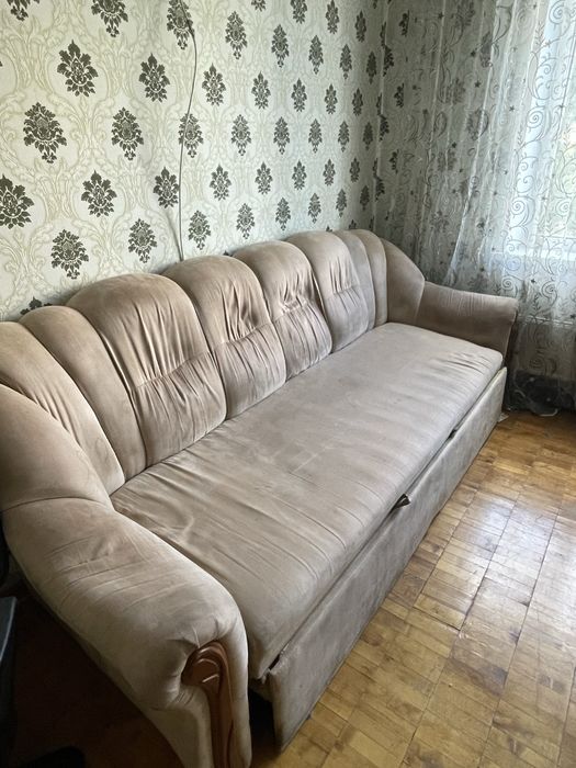 Диван віддам безкоштовно